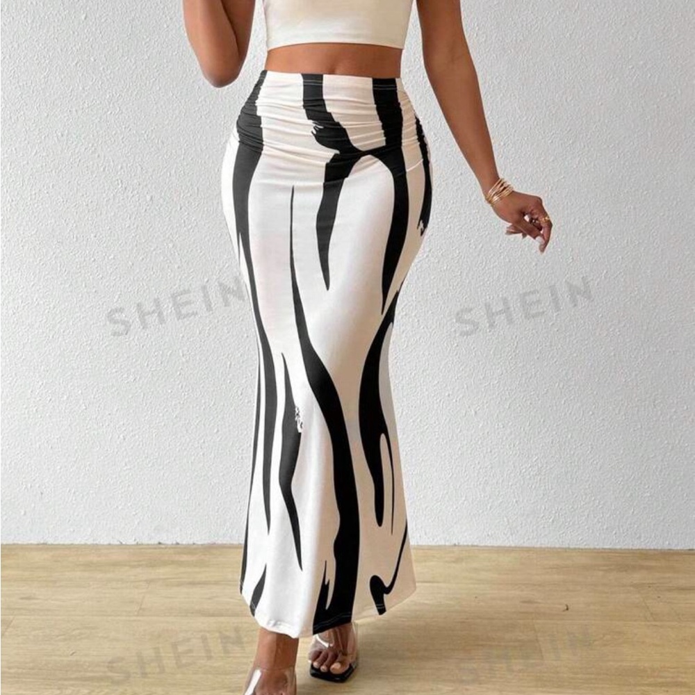 Printed Pleated Maxi Skirt